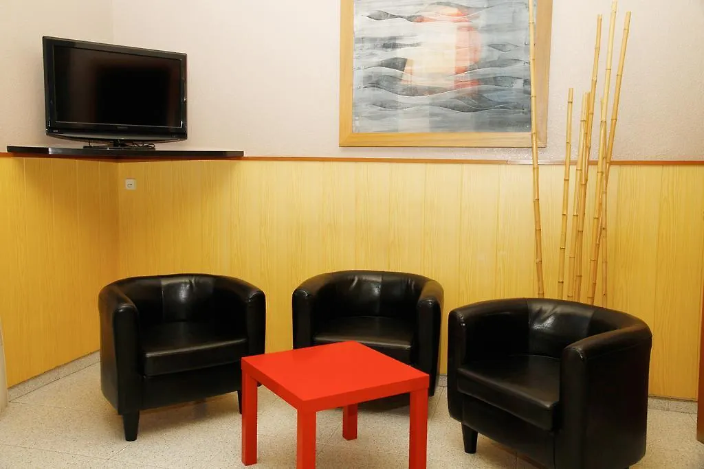 Guest house Hostal Nuevo Colon Barcelona